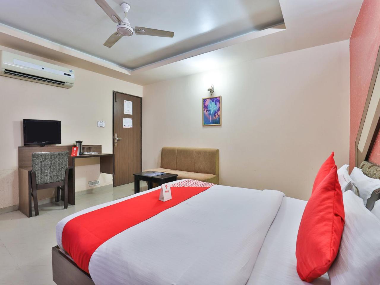 Oyo 4161 Hotel Shailly Inn Ahmedabad Exterior foto